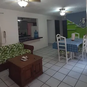 https://la-casa-del-muelle.quintano-roohotels.com
