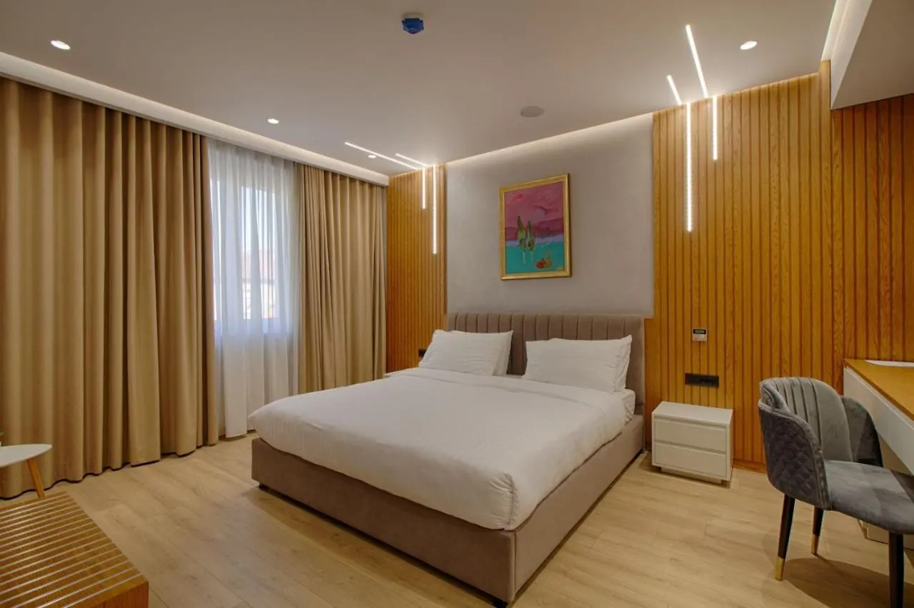 Primo Hotel Tirana 4*,