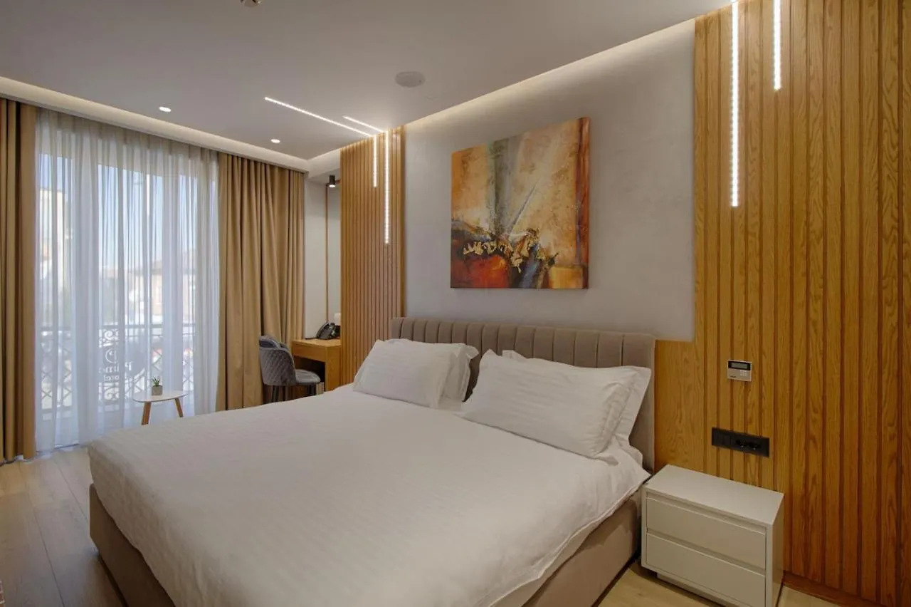 Primo Hotel Тирана 4*,