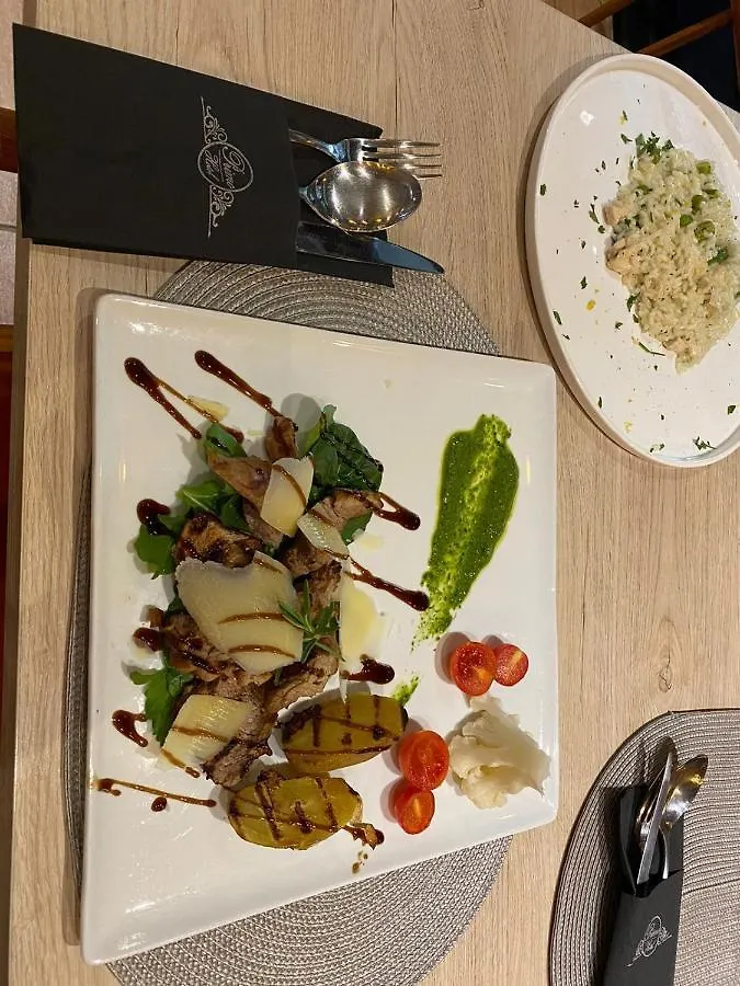 Primo Hotel Tirana 4*,